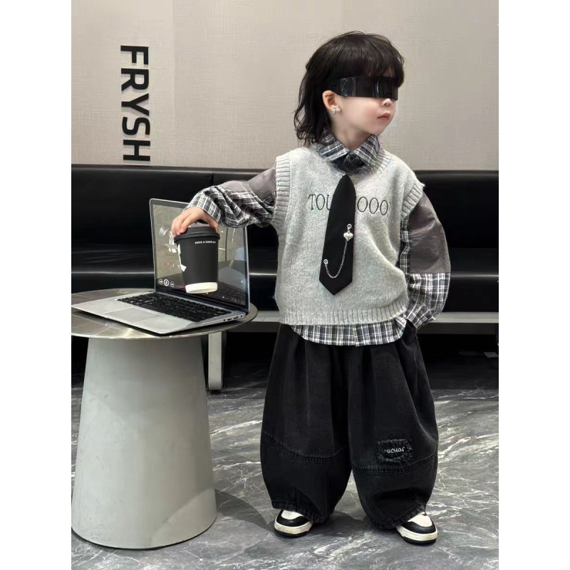 Patchwork krekls, adīta veste un svītru bikses — trīsdaļīgs bērnu uzvalks zēniem, garas piedurknes, rudens stils, Korejas stilā