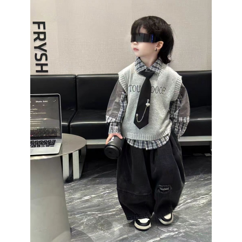 Patchwork krekls, adīta veste un svītru bikses — trīsdaļīgs bērnu uzvalks zēniem, garas piedurknes, rudens stils, Korejas stilā