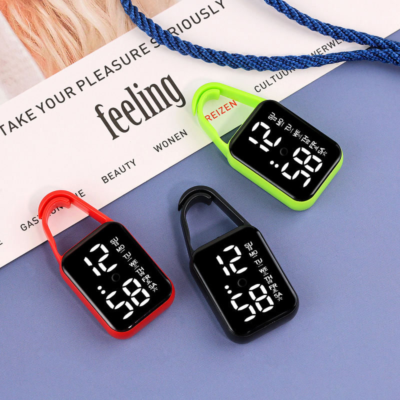 Kvadratni sat-privjesak s elektroničkim pogonom H6, digitalni brojčani prikaz, svijetli u mraku, vodootporan do 10 m