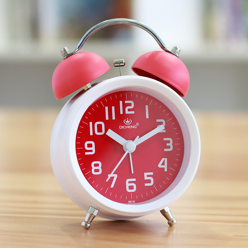 Kell metallkorpuse ja kellamürinaga, ühekülgne, näitajate liikumine, äratus ja öövalgustus, akudega toide