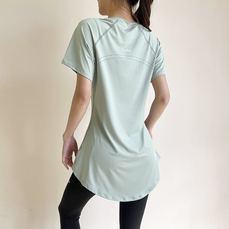 Женска спортна тениска с къс ръкав, средна дължина, покриваща ханша, дишаща и бързосъхнеща полиестерова материя (86% полиестер, 14% спандекс), за йога, упражнения и спорт