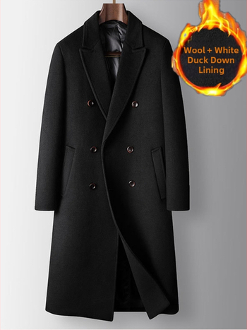 Garš vīriešu vilnas mētelis – dubultā aizdare, noņemama pūkaina oderes, brīvs siluets, žaketes stila apkakle (Blīva vilnas audums; Vilnas pamata audums; Noņemama pūka oderes; Brīvs siluets; Žaketes apkakle)