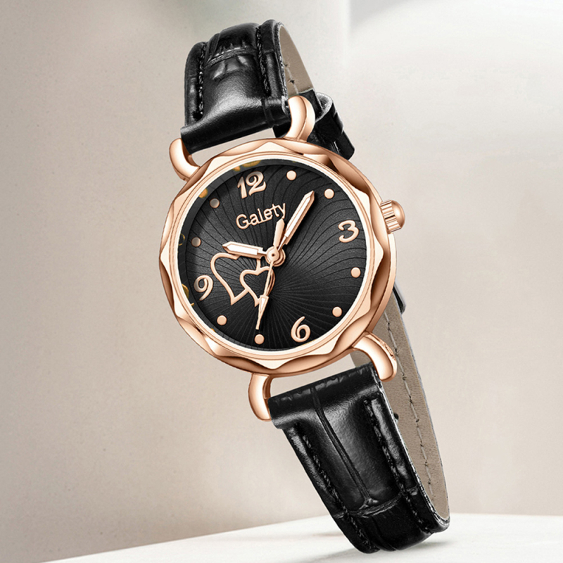 Női kvarc karóra bőrszíjjal és szív alakú számlappal — kör alakú tokkal, csavaros koronával