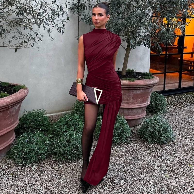 Milk Silk suknelė be rankovių, aukštas liemuo, siauras siluetas klubams, klostuotas, asimetriniai kraštai, patchwork paneliai, pull-over stilius