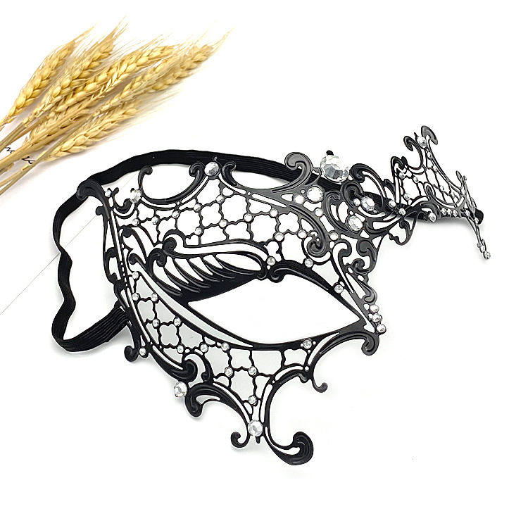 Metāla sejas maska - jauka DIY rekvizīte Helovīnam, karnevālam un Ziemassvētkiem