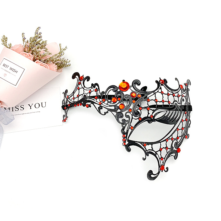 Metāla sejas maska - jauka DIY rekvizīte Helovīnam, karnevālam un Ziemassvētkiem