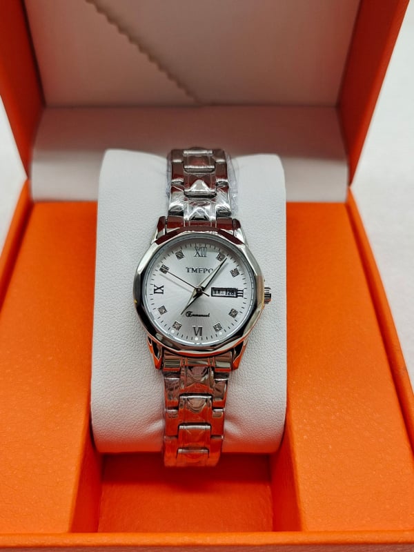 Női kvarcóra – Koreai stílus, világító számlap, naptár, 30m vízálló, rozsdamentes acél szíj