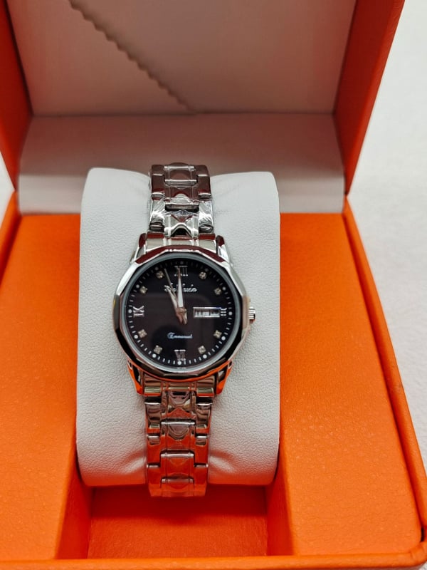 Női kvarcóra – Koreai stílus, világító számlap, naptár, 30m vízálló, rozsdamentes acél szíj