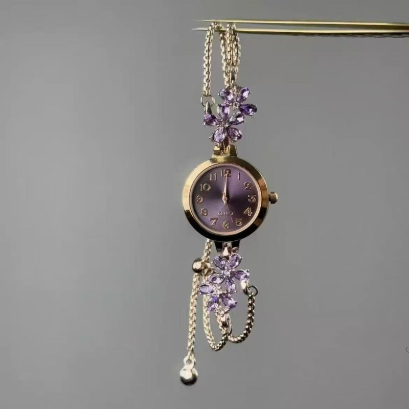 Vintage sat s prilagodljivim narukvicom – kvarc pogon, analogni prikaz, okrugli brojčanik, spiralna krunica, kućište i remen od legure