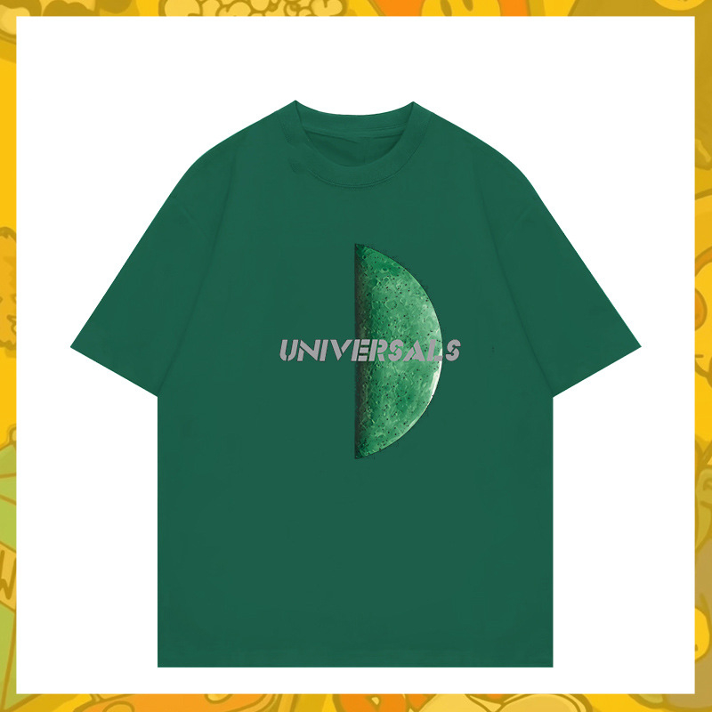 Meeste puuvillane T-särk ümmarguse kaelusega, lahtine lõige, lühikesed varrukad, soojusülekande trükis tähtede ja arvudega.