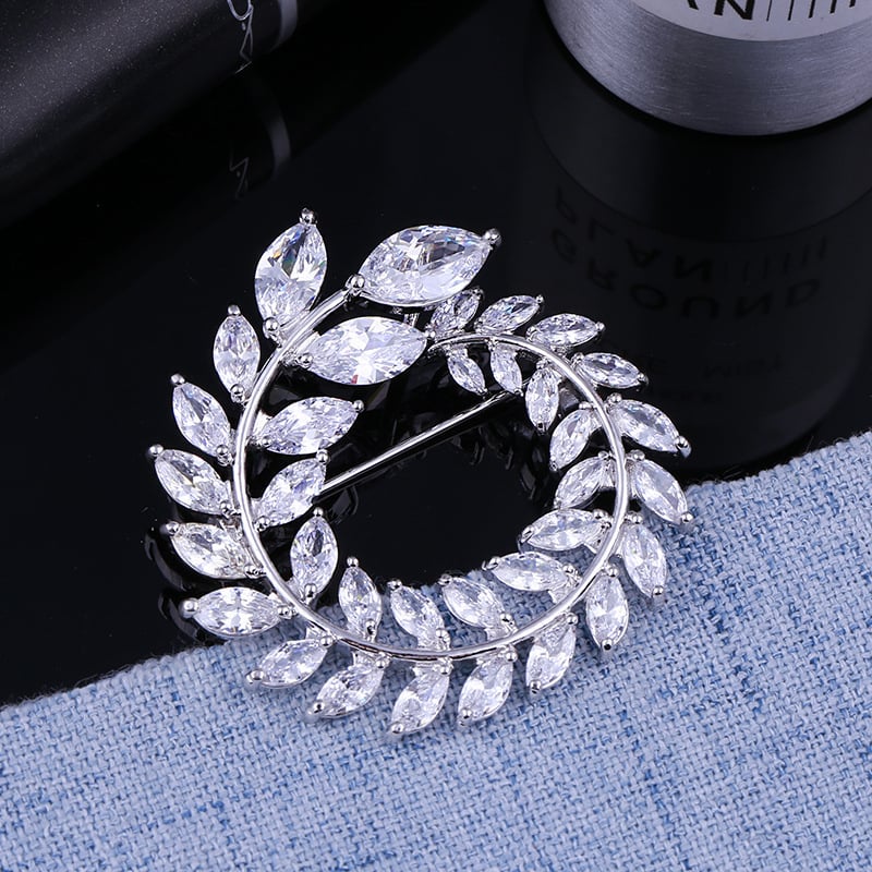 Brošnja leptir od legure s cirkonom i imitacijskim biserom, ugradnja, elegantan dizajn, proljeće 2025 izdanje