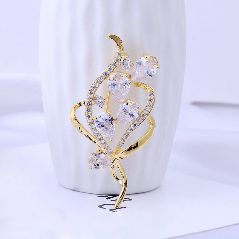 Brošnja leptir od legure s cirkonom i imitacijskim biserom, ugradnja, elegantan dizajn, proljeće 2025 izdanje
