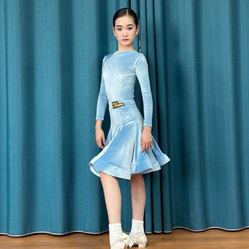 Детски латински танцов костюм от бархат със V-образно деколте, дълъг ръкав, разделен комплект