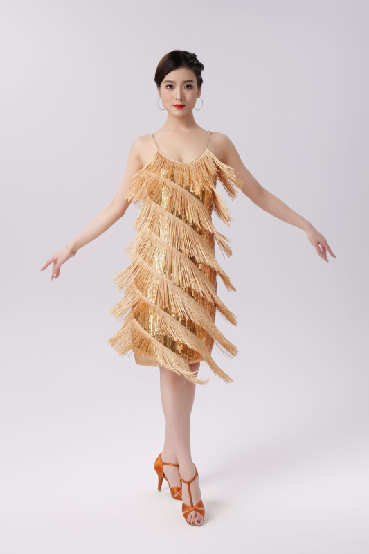 Sievietes latīņu deju kleita ar sequinēm un pūcēm – sietveidīgs audums ar sequinēm, 95% poliesters, 5% elastāns, pavasaris 2023