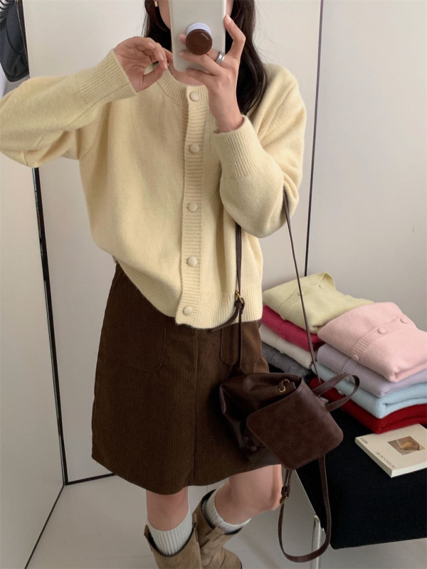 Kardigans, meitenīgs stils, adīts, akrila šķiedra 30–50%, rudens 2025