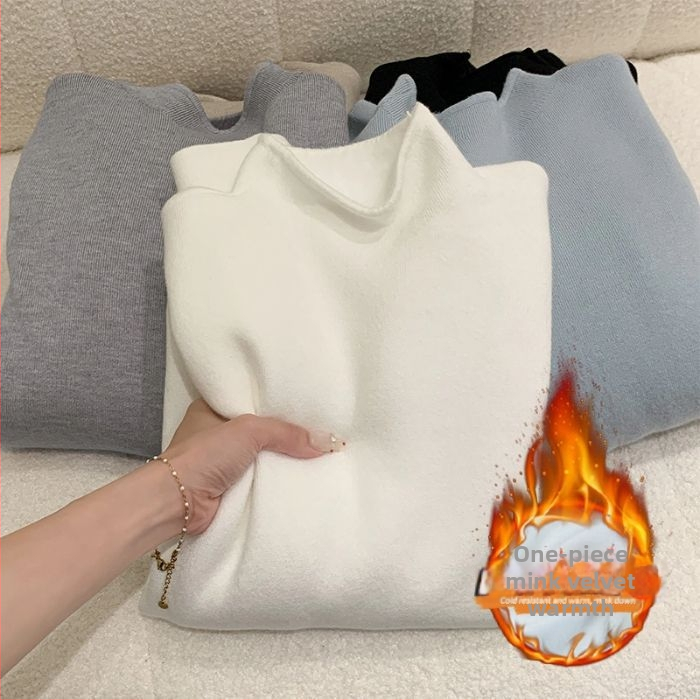 Sievietes kapucētais džemperis no Mink Velvet – ārkārtīgi biezs, garas piedurknes, vienkrāsains adījums