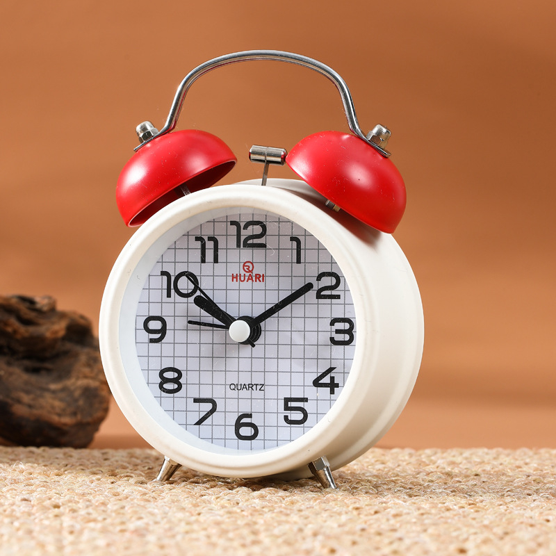 Mehaaniline laua äratuskell õpilastele – tugev alarm, analoogne ekraan (käed ja numbrid), patareiga toidetav, metallkorpus