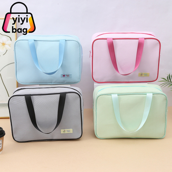 Τσαντάκι καλλυντικών (πολυεστέρας; κλείσιμο με φερμουάρ; αδιάβροχο; διαχωρισμός στεγνώματος-υγρού; επένδυση PU)