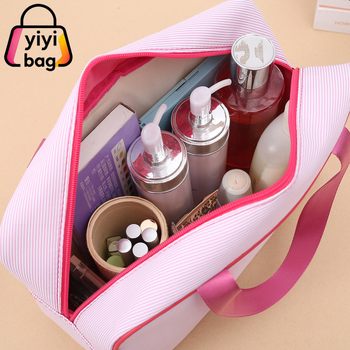 Τσαντάκι καλλυντικών (πολυεστέρας; κλείσιμο με φερμουάρ; αδιάβροχο; διαχωρισμός στεγνώματος-υγρού; επένδυση PU)