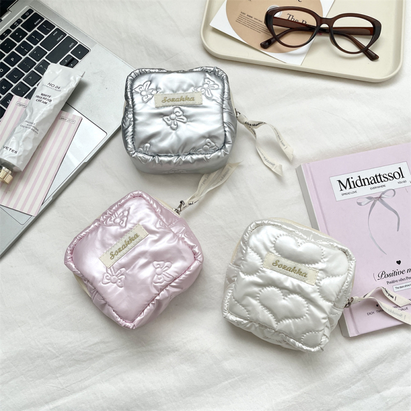 Sanitāro higiēnas spilventiņu uzglabāšanas soma – PU āda, ceļojumam draudzīga, moderns vienkāršs stils (Zīmols: Bu yi; Materiāls: PU; Funkcija: Uzglabāšana; Pieteikums: Sanitārie spilventiņi; Stils: Modernā vienkāršība)