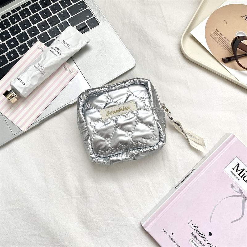 Sanitāro higiēnas spilventiņu uzglabāšanas soma – PU āda, ceļojumam draudzīga, moderns vienkāršs stils (Zīmols: Bu yi; Materiāls: PU; Funkcija: Uzglabāšana; Pieteikums: Sanitārie spilventiņi; Stils: Modernā vienkāršība)