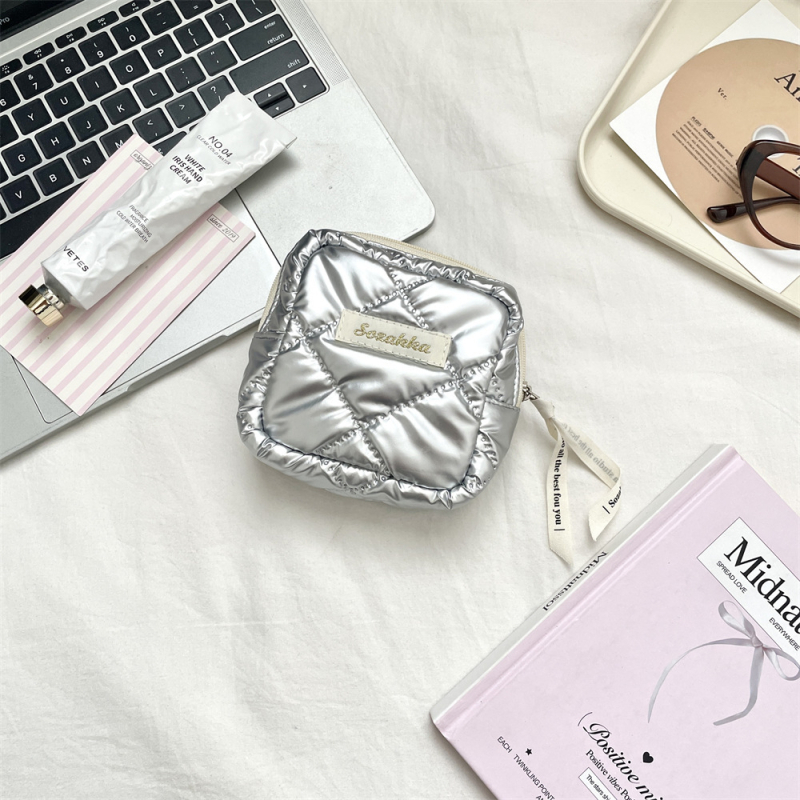 Sanitāro higiēnas spilventiņu uzglabāšanas soma – PU āda, ceļojumam draudzīga, moderns vienkāršs stils (Zīmols: Bu yi; Materiāls: PU; Funkcija: Uzglabāšana; Pieteikums: Sanitārie spilventiņi; Stils: Modernā vienkāršība)