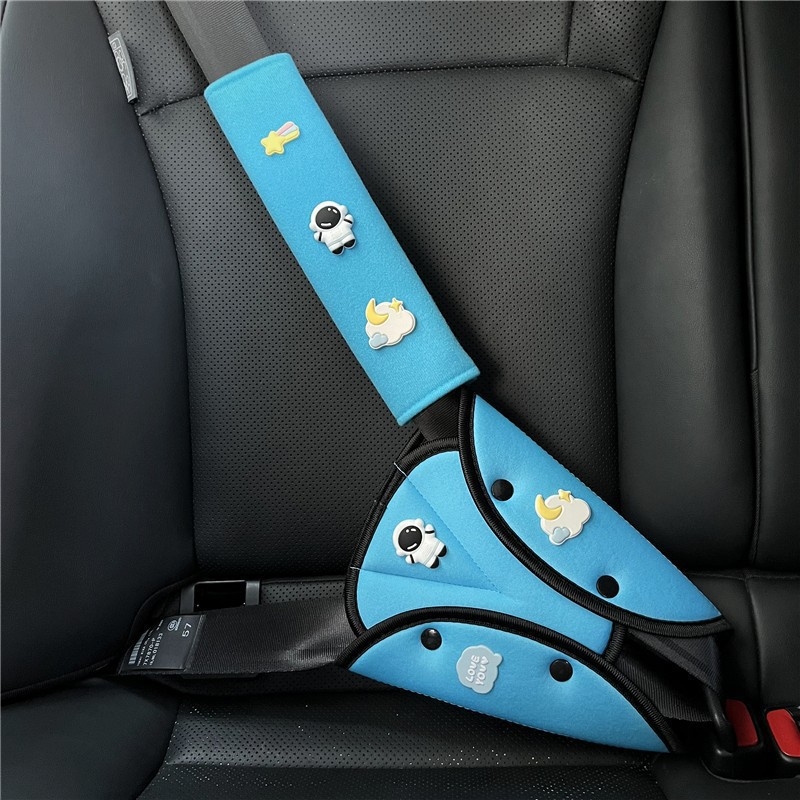 Laste auto turvavöö õla padja – reguleeritav kinnitus, vöö laiendus ja kaitseplaat, materjal jääsatiin
