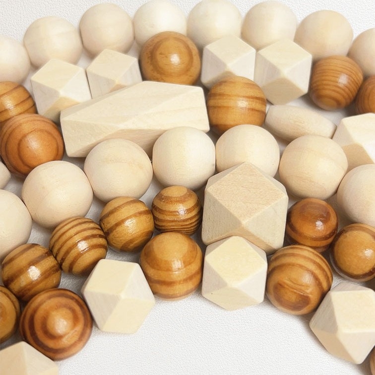 Ručni kaiš za torbu od drvenih perli – prozračan, iznimno lagan, rameni/crossbody stil, proljeće 2025