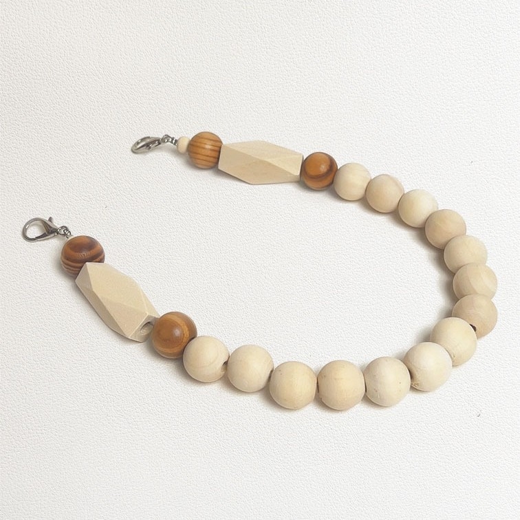 Ručni kaiš za torbu od drvenih perli – prozračan, iznimno lagan, rameni/crossbody stil, proljeće 2025