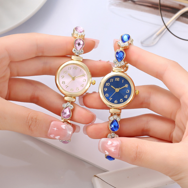 Női karkötőóra gyémántokkal - kvarc működés, kör alakú számlap, ötvözetes tokkal, ötvözetes szíjjal, spirál koronával