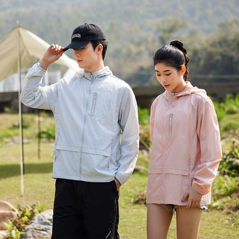 Unisex kültéri széldzseki UV-védelem UPF50+, ultra könnyű, gyorsan száradó, lélegző, kapucnival