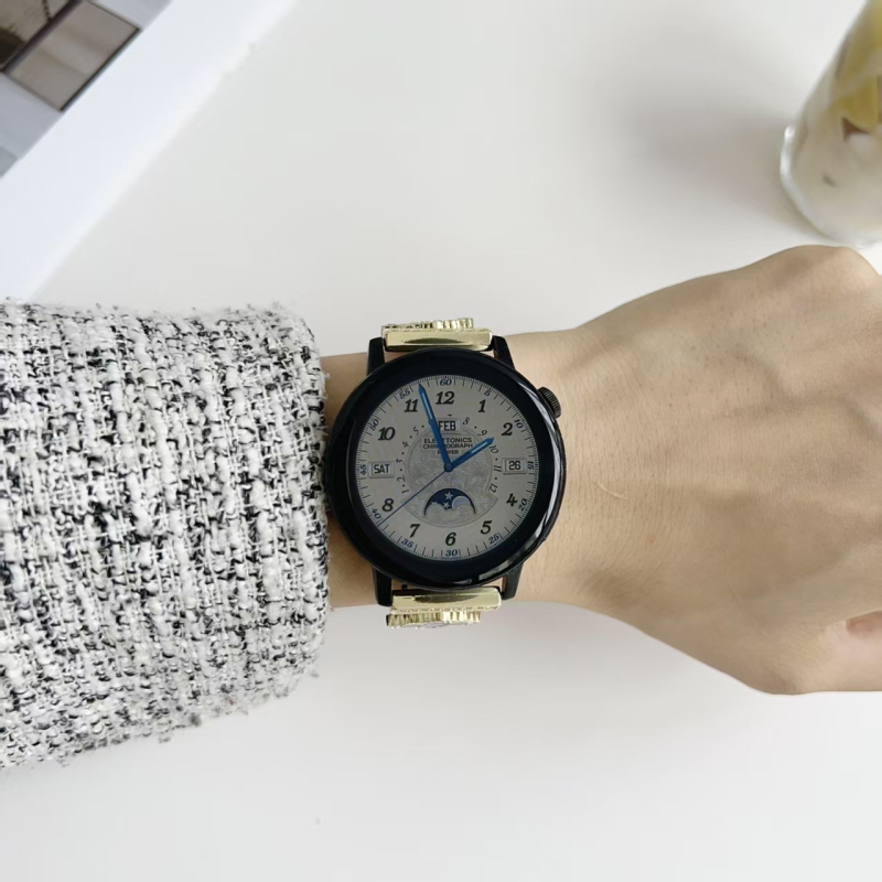 Feidi nahast rihm Apple Watch S10 jaoks teemantide akcentide ja nelja lehe motiiviga (Materjal: naturaalse nahk; Stiil: mood; Bränd: Feidi; Ühilduvus: Apple Watch S10)