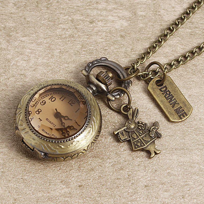 Džepni sat na ogrlicu, starinski svjetski čas, kvarcni mehanizam, kućište od titanij‑legure, kružni brojčanik, spiralna krunica