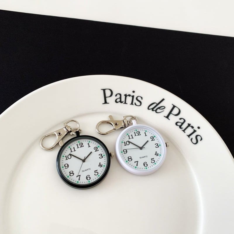 Kvarcni džepni sat, analogni prikaz, spiralna krunica, plastično kućište, unisex, prenosiv