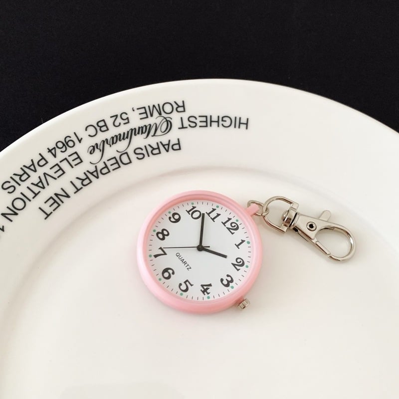 Kvarcni džepni sat, analogni prikaz, spiralna krunica, plastično kućište, unisex, prenosiv