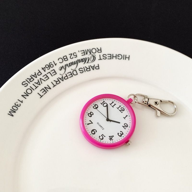 Kvarcni džepni sat, analogni prikaz, spiralna krunica, plastično kućište, unisex, prenosiv