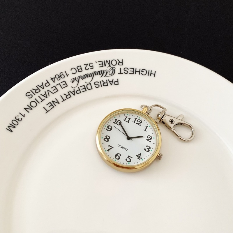 Kvarcni džepni sat, analogni prikaz, spiralna krunica, plastično kućište, unisex, prenosiv