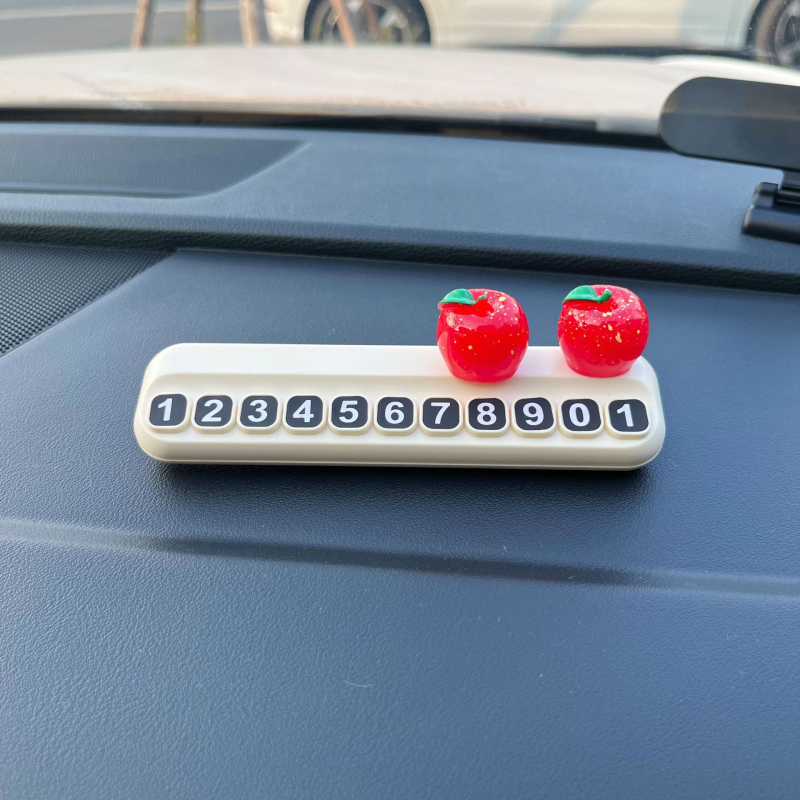 Auto dekoratīvs aksesuārs: pagaidu stāvvietas numura plāksīte ar Lychee motīvu, sveķi, modelis 01