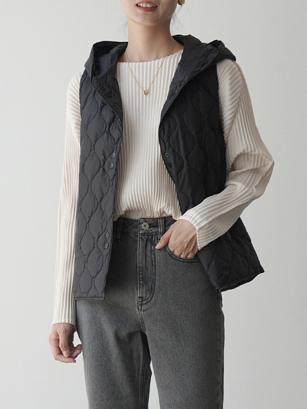 Пухена жилетка за жени, бял гъши пух 86–90%, тесен силует, еднопредно закопчаване, без яка