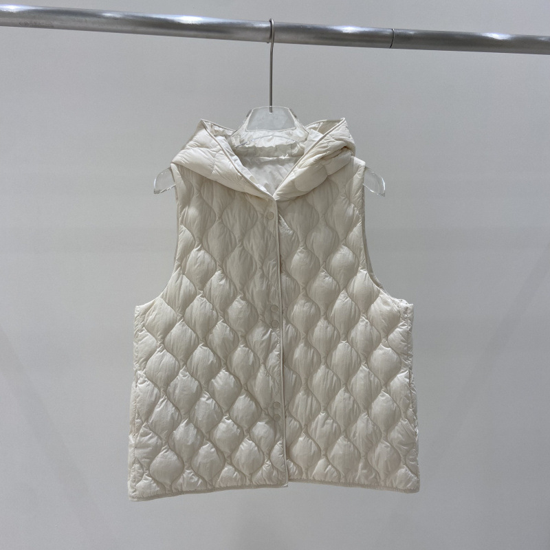 Пухена жилетка за жени, бял гъши пух 86–90%, тесен силует, еднопредно закопчаване, без яка