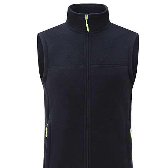 Töövest, kitsas lõige, lapel-kaelus, topeltkinnisus, triibuline muster, plüüsne kangas küülikukarva, polüester vooder, külgtaskud