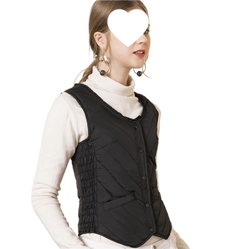 Sieviešu vilnas pildīta veste, V kakla izgriezums, ļoti īss siluets, vienas pogas aizdare, A-līnija, galvenais audums - rayon