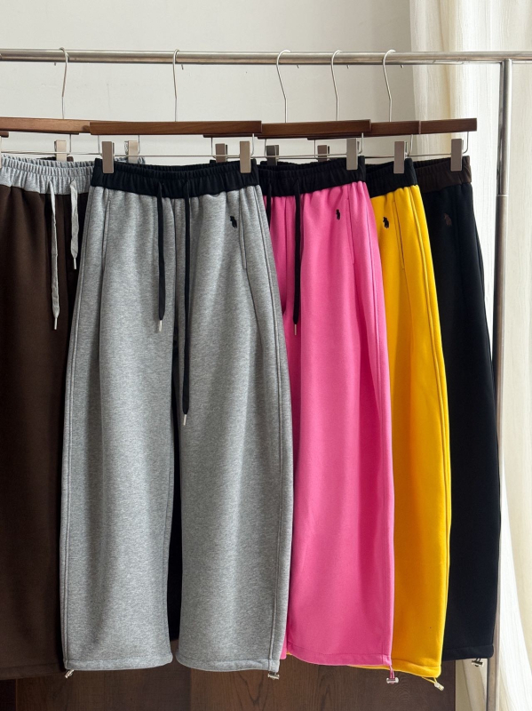 Naiste fleece-kattega puuvillast‑polüestrist sportpüksid, keskosa vöökoht, vaba sirge lõige, paksendatud talveks