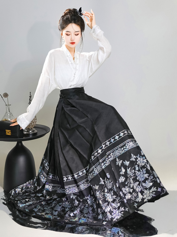 Ženski odjevni komad u kineskom stilu s dizajnom suknje s konjskim licem, nadahnut nacionalnim stilom, tkanina Spandex 90–95%, obrada crumple, ljeto 2023