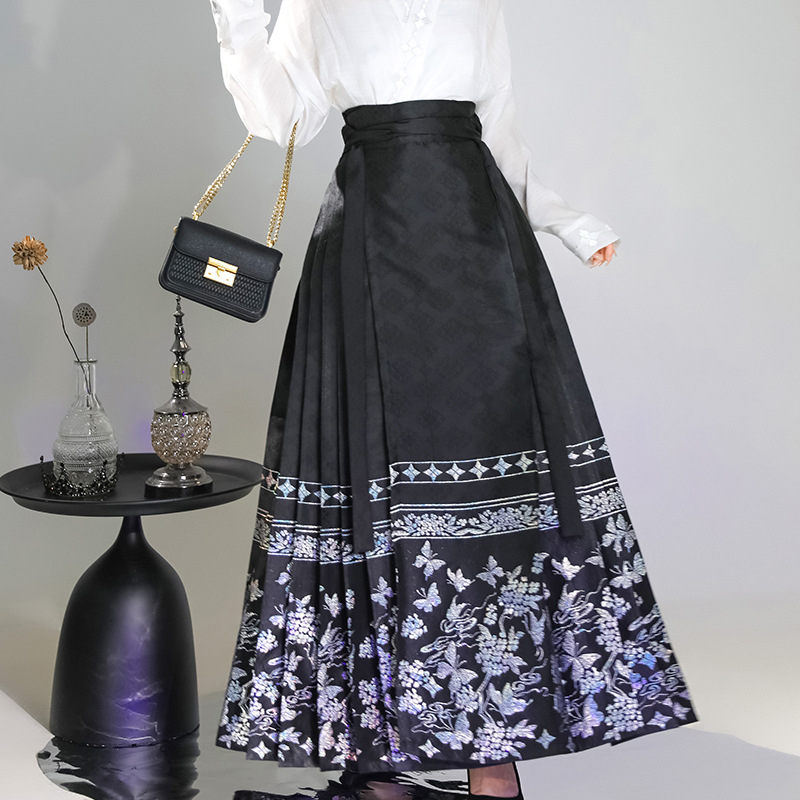 Ženski odjevni komad u kineskom stilu s dizajnom suknje s konjskim licem, nadahnut nacionalnim stilom, tkanina Spandex 90–95%, obrada crumple, ljeto 2023