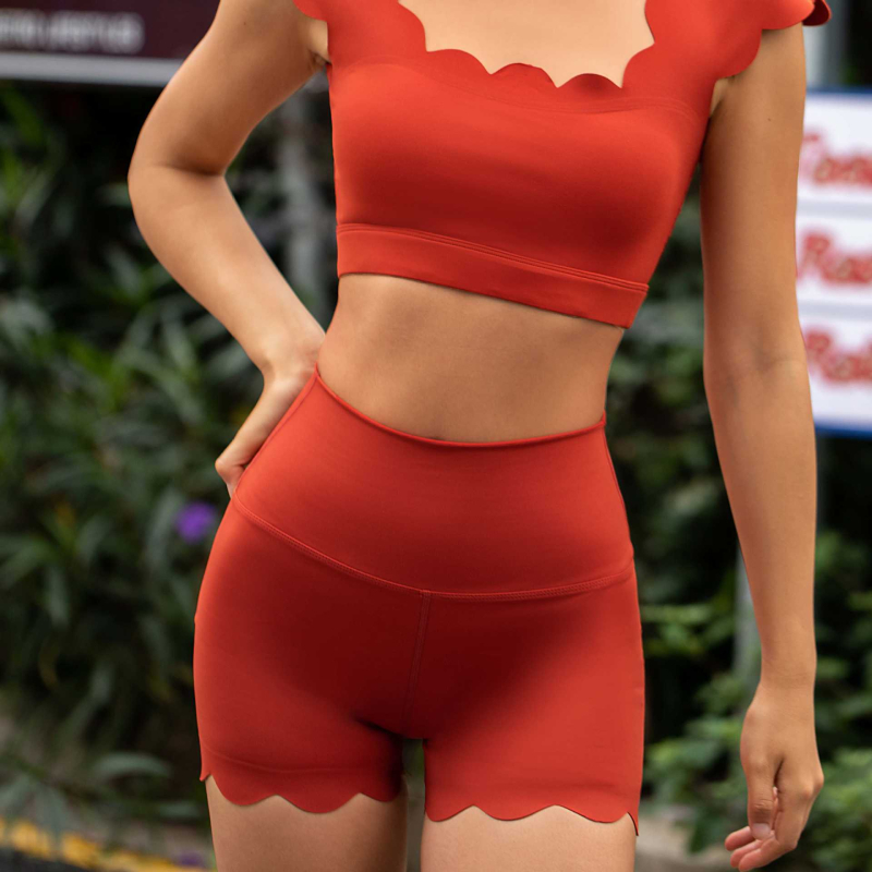 Sieviešu jogas bikses ar augstu vidukli un mežģīnēm, trešdaļas garums, elpojošas, mitrumu vadīšana (75% neilons, 25% spandex)