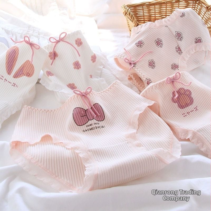 Tüdrukutele puuvillane aluspesu, õmmeldud kangas, keskmise talje, siidist vooder 50–70%, värvide sobiv muster