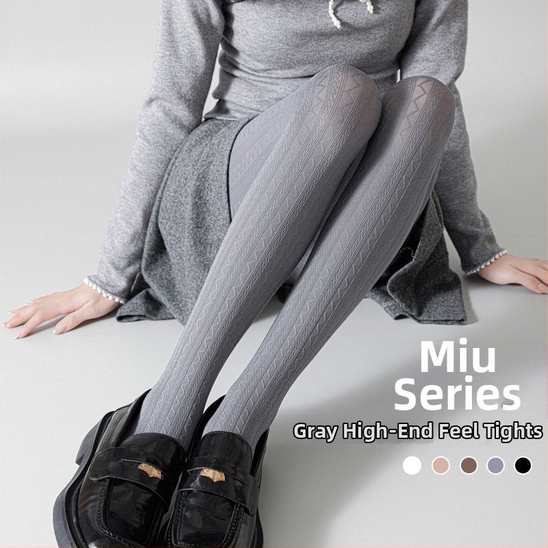 Női harisnya kockás mintával – közepes vastagságú, nylon 80–90%, fenékemelés, légáteresztő, formázó lábak