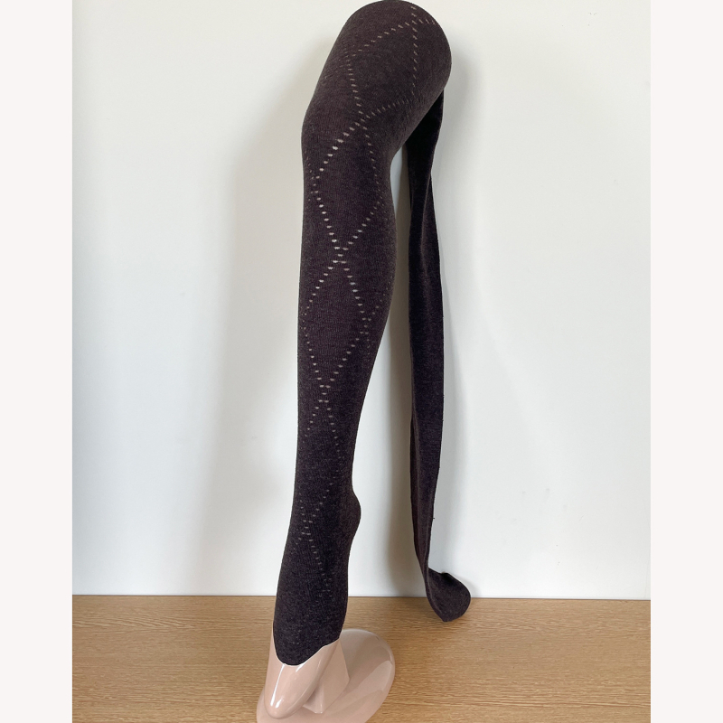 Βαμβαρωτά καλσόν, μεσαίο πάχος, διαμαντονειδές μοτίβο, ανύψωση και διαμόρφωση, με πόδια