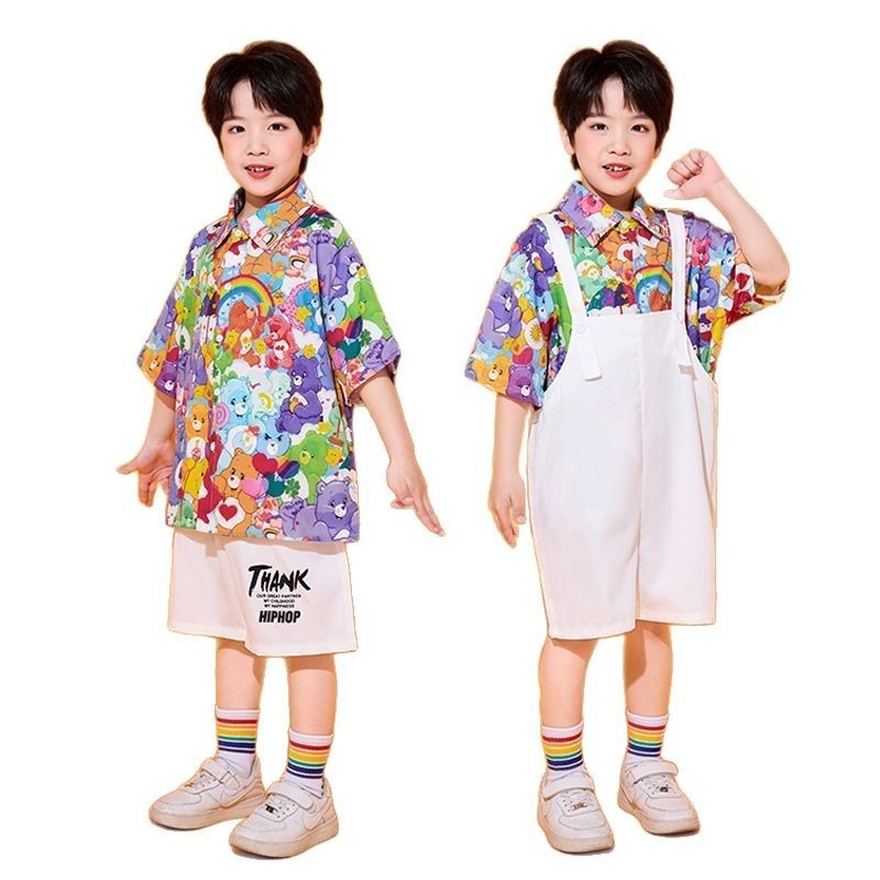 Bērnu uzstāšanās kostīms ar siksniņām Hongkonga stilā, primāro izglītības iestāžu skolēniem, ar drukas elementu, kokvilnas-poliesteri maisījums, 80–90% poliester, pavasaris 2025